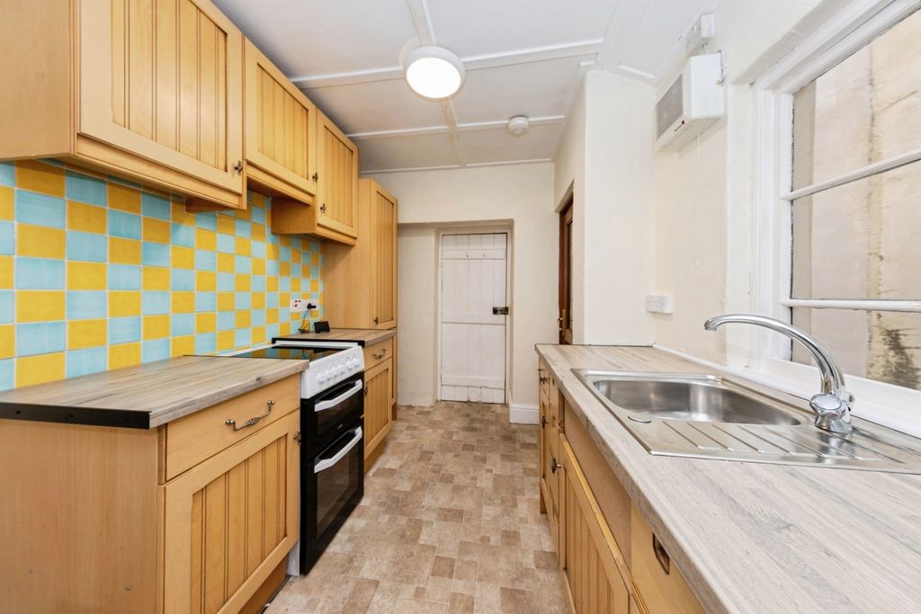 Property photo 3 of 17 Photo