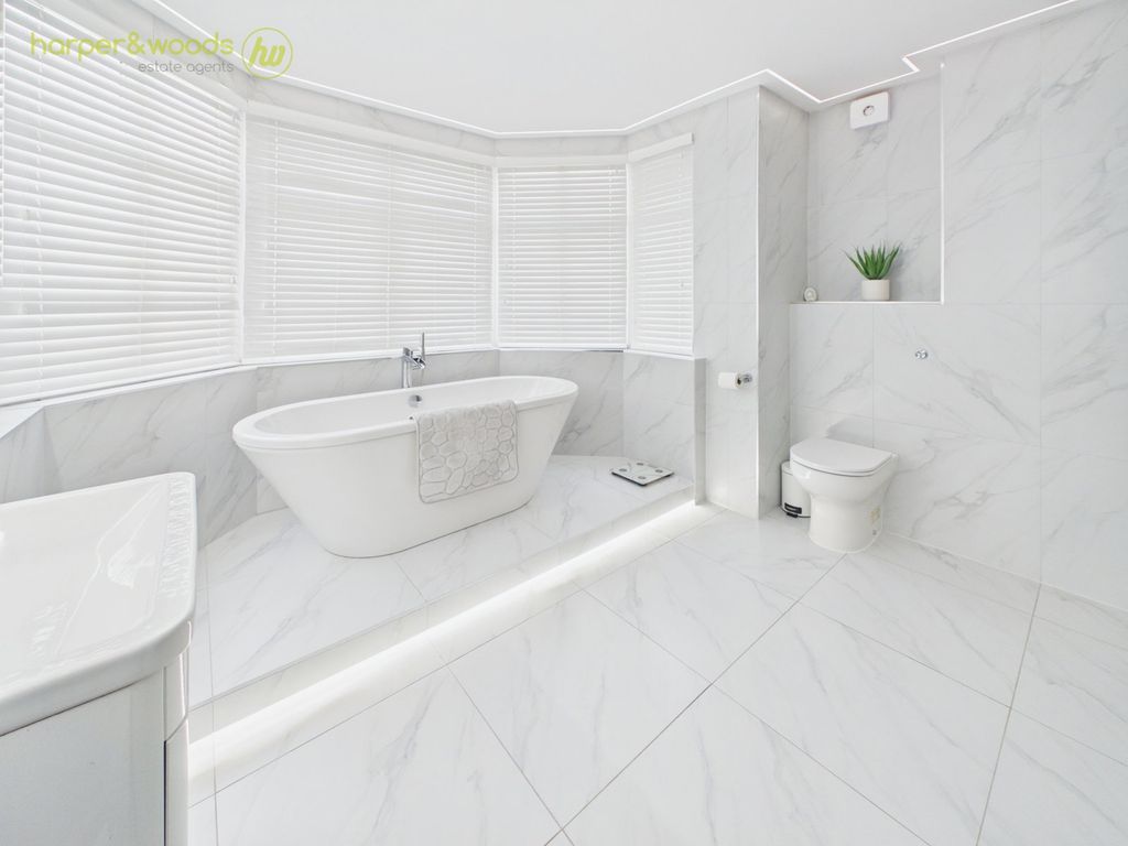 Property photo 3 of 49