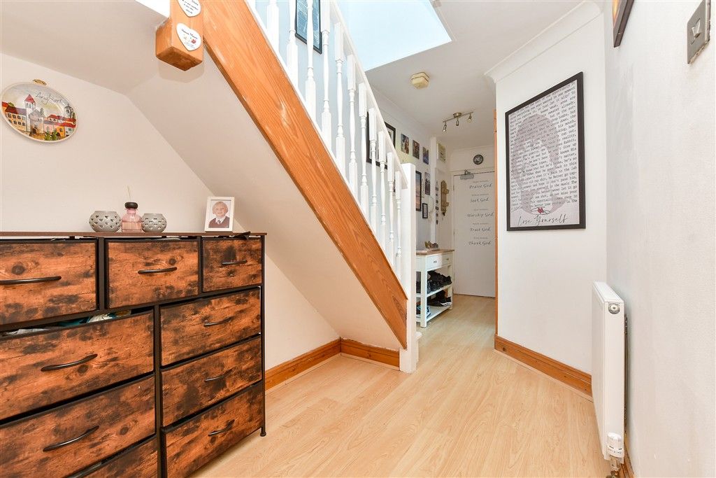 Property photo 3 of 10 Entrance Hall