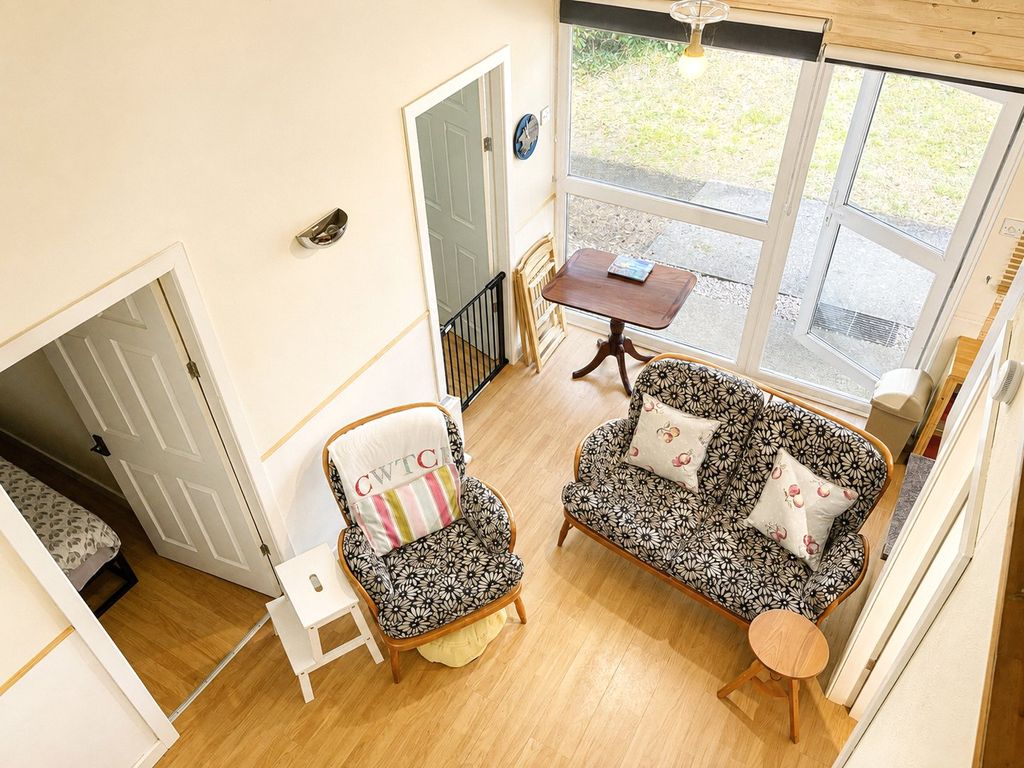 Property photo 3 of 11 Picture No. 21