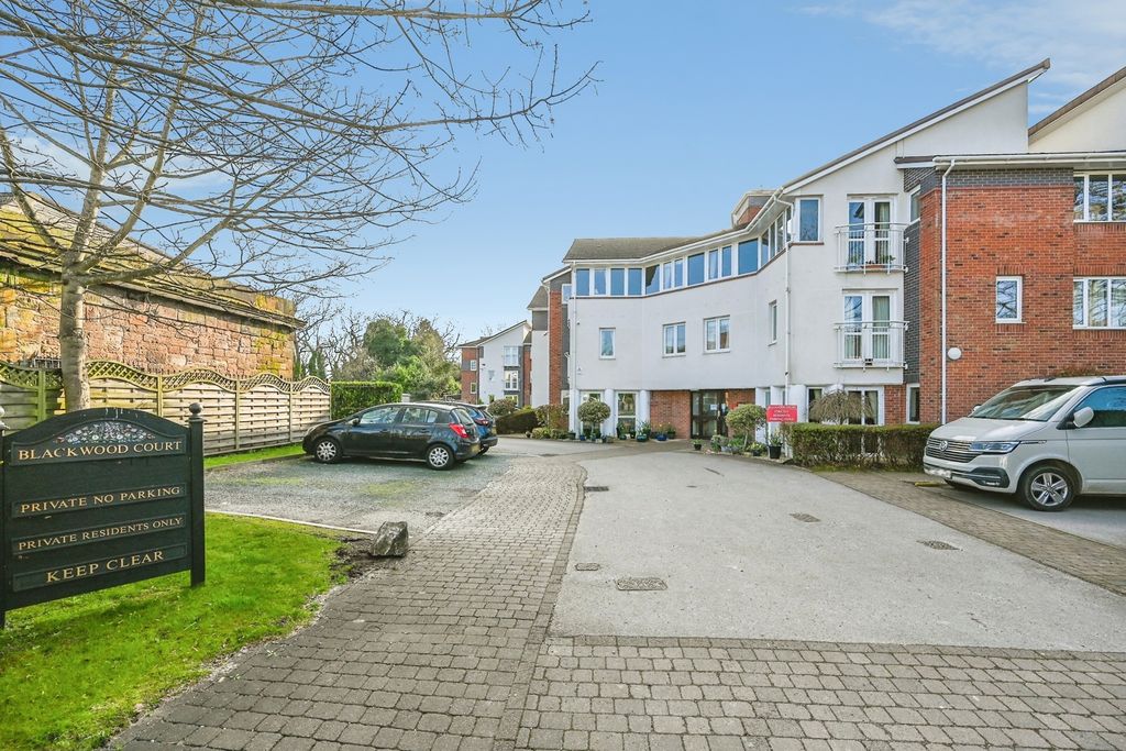 Property photo 1 of 11 Pbox-Img.Jpg