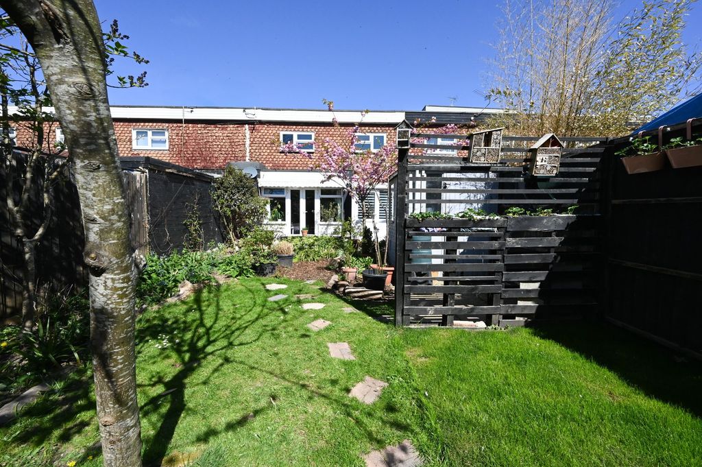 Property photo 1 of 18 Garden