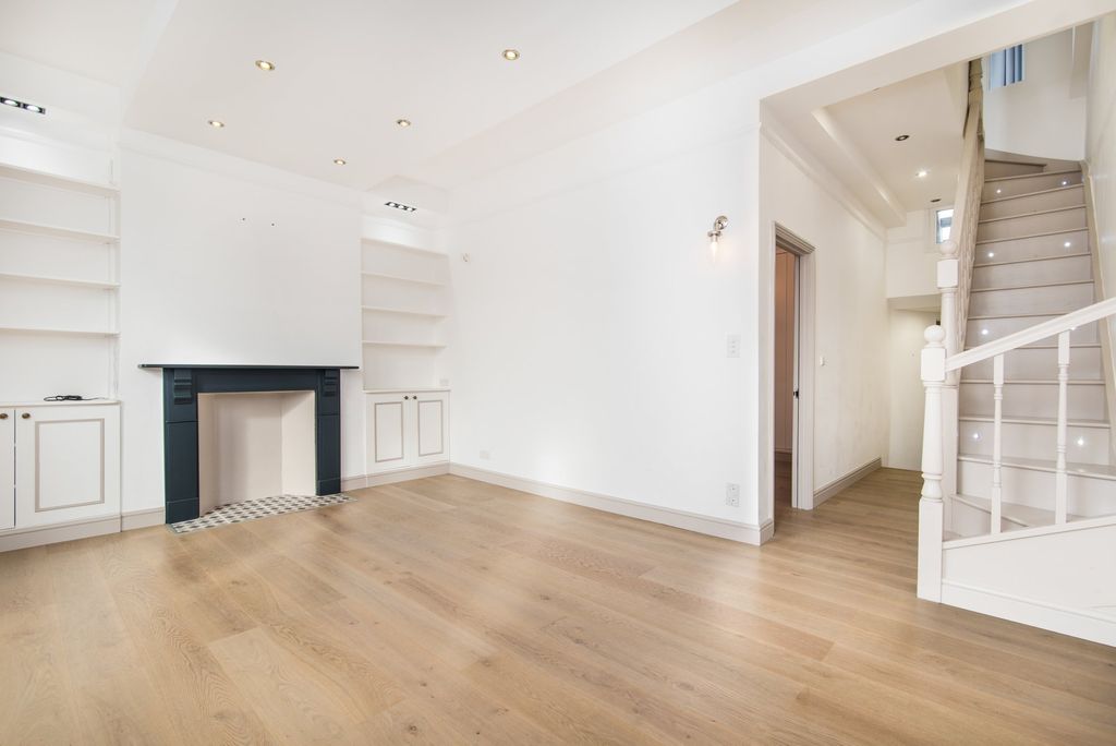 Property photo 3 of 11