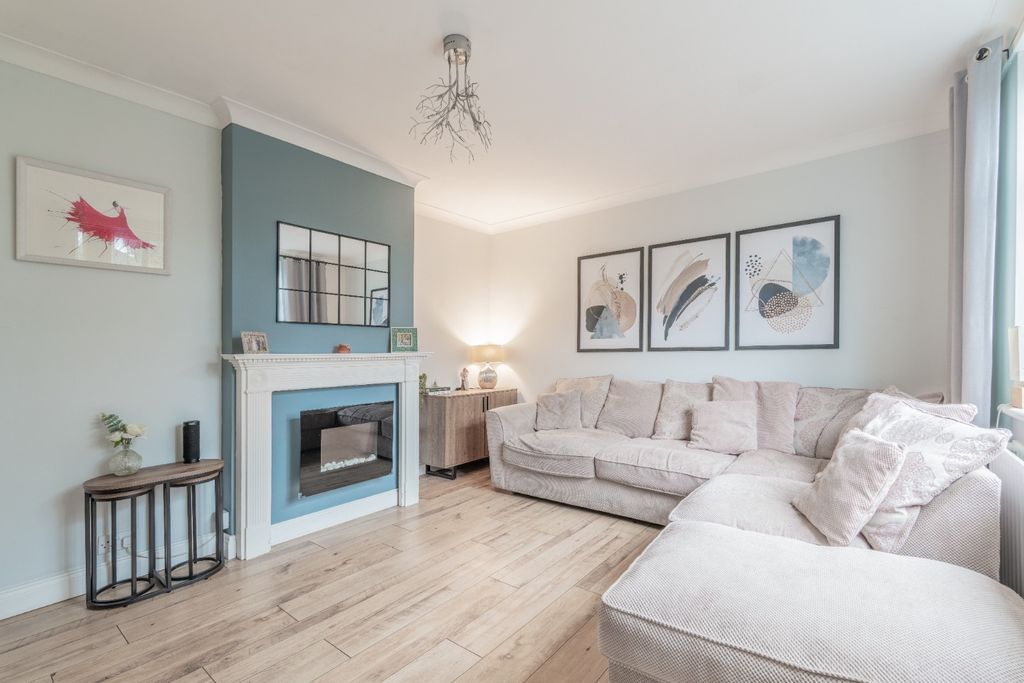 Property photo 3 of 34 4765914