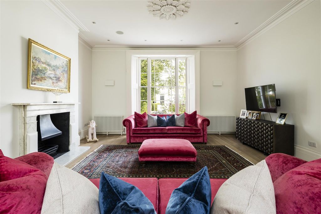 Property photo 3 of 24 20 Norfolk Rd-6610-Edit.Jpg