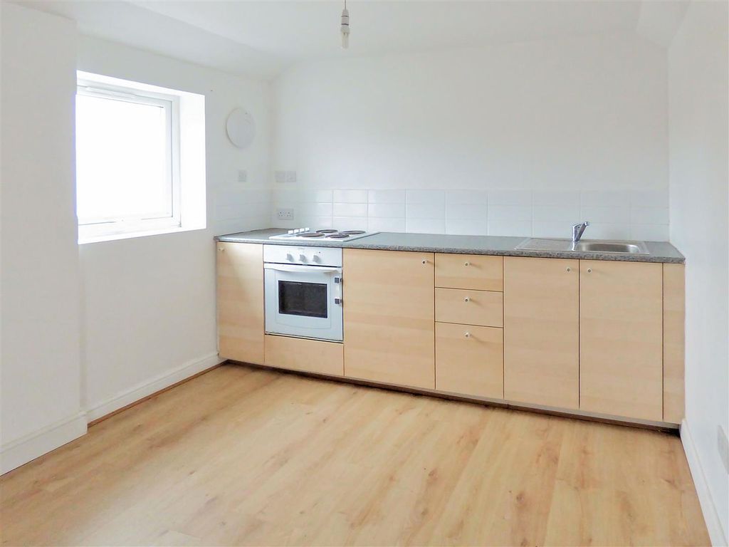 Property photo 3 of 6 Img_413659_2_.Jpg