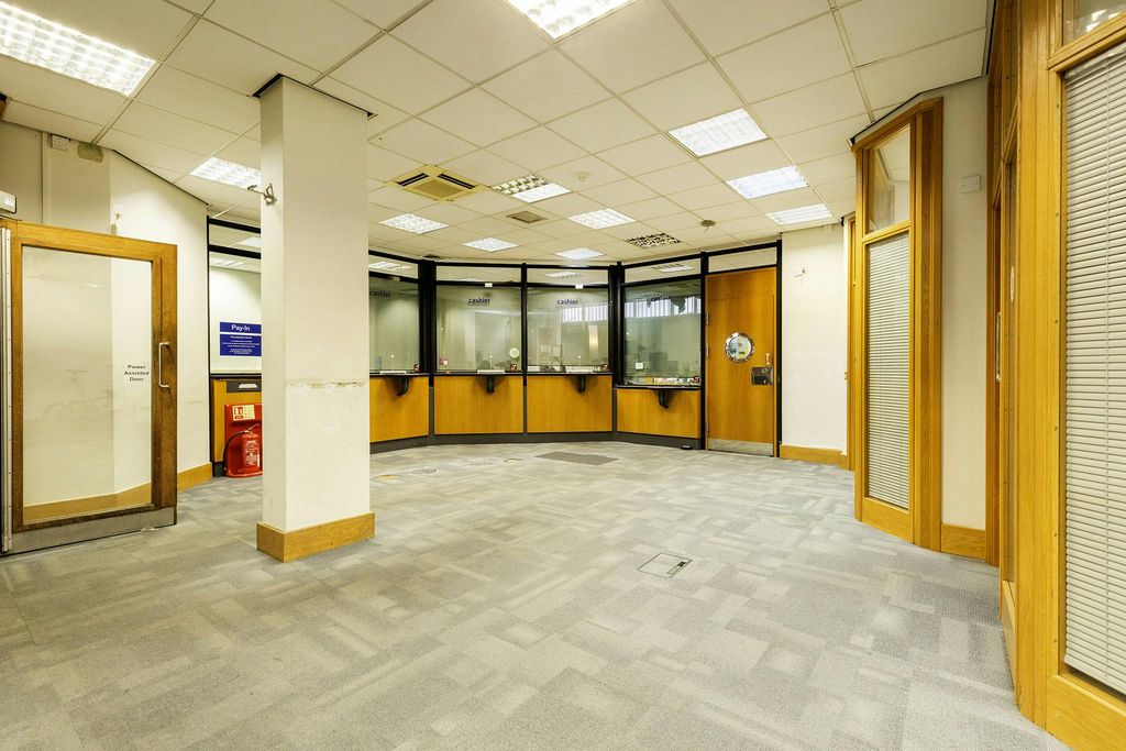 Property photo 2 of 6 69 Old Street 12.Jpg