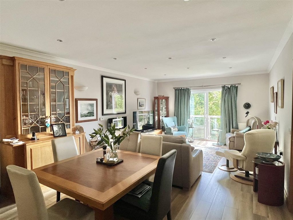 Additional image 10 of 3 bed flat for saleSea Road, Carlyon Bay, Carlyon Bay PL25