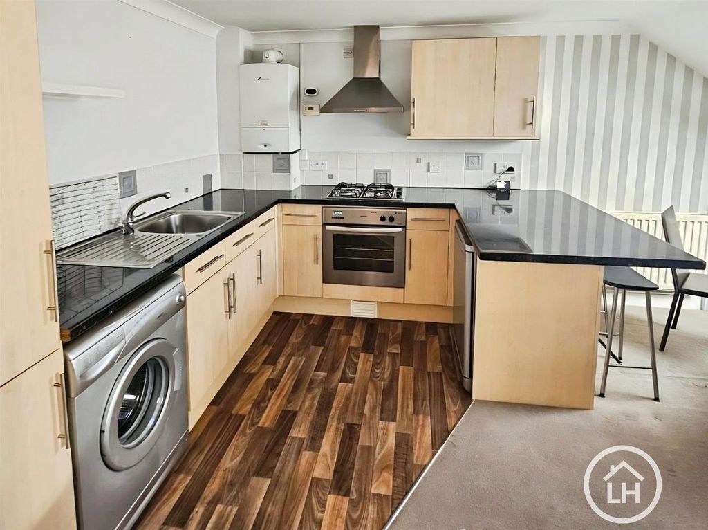 Property photo 2 of 8 6c4Fa0Ea-Kitchen.Png