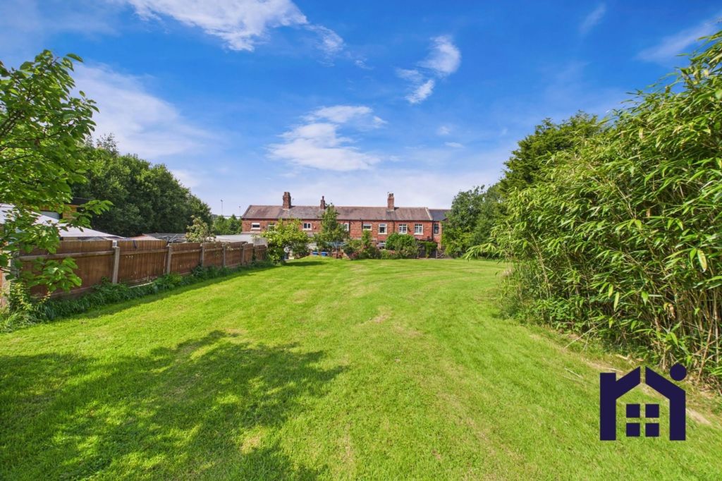 Property photo 1 of 22 Grounds