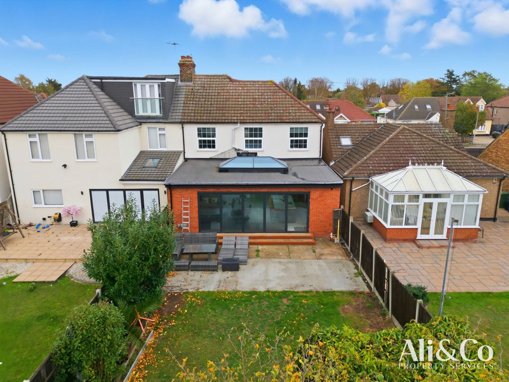 Property photo 2 of 37