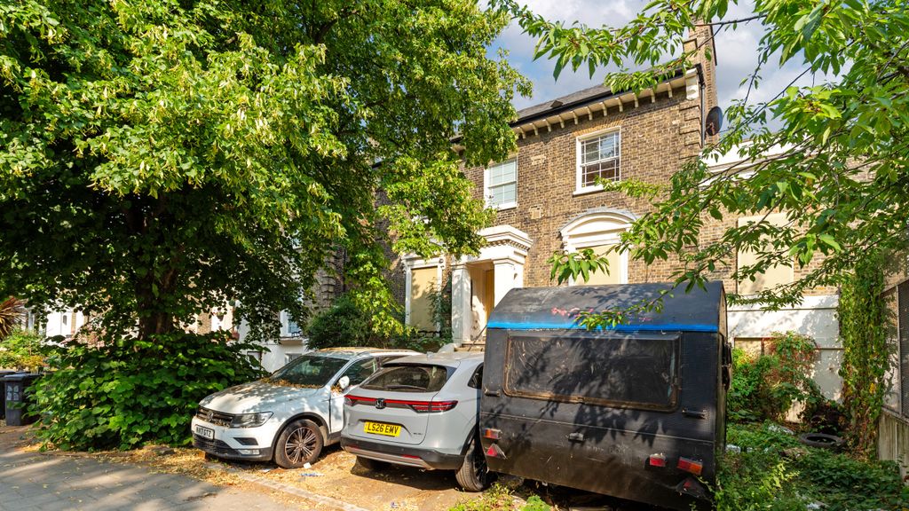 Property photo 3 of 27 Flat A & B, 73 Loughborough Park, Brixton, London, Sw9 8Tp
