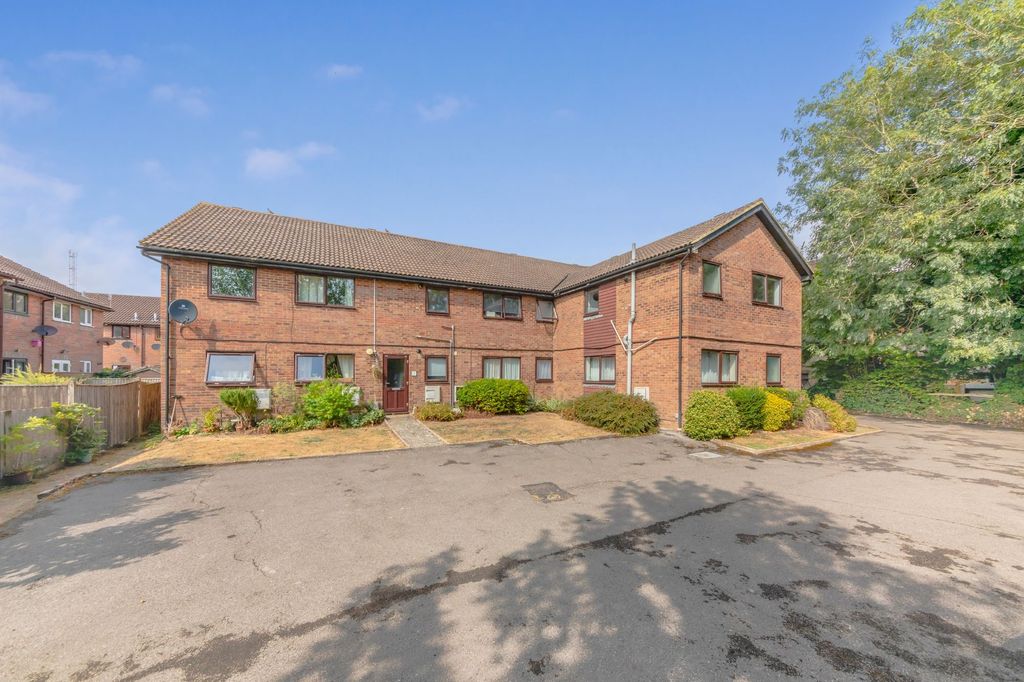Property photo 1 of 12