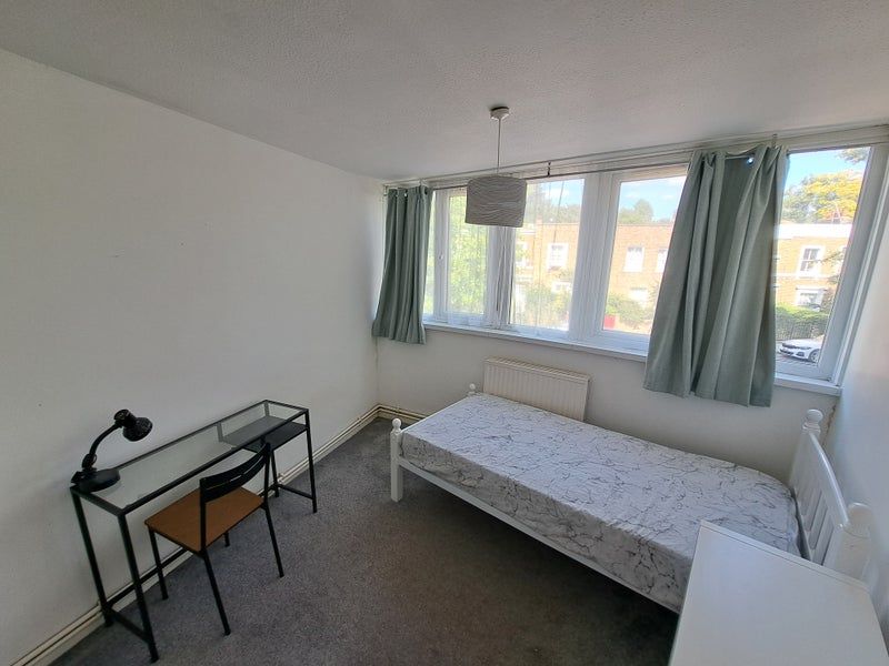 Property photo 1 of 5