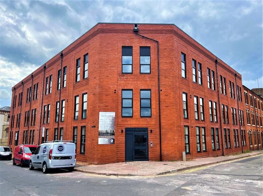 Property photo 1 of 10 Img_14220_37_Large