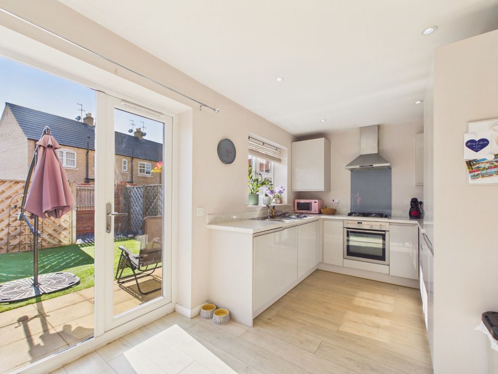 Property photo 2 of 17 5247735