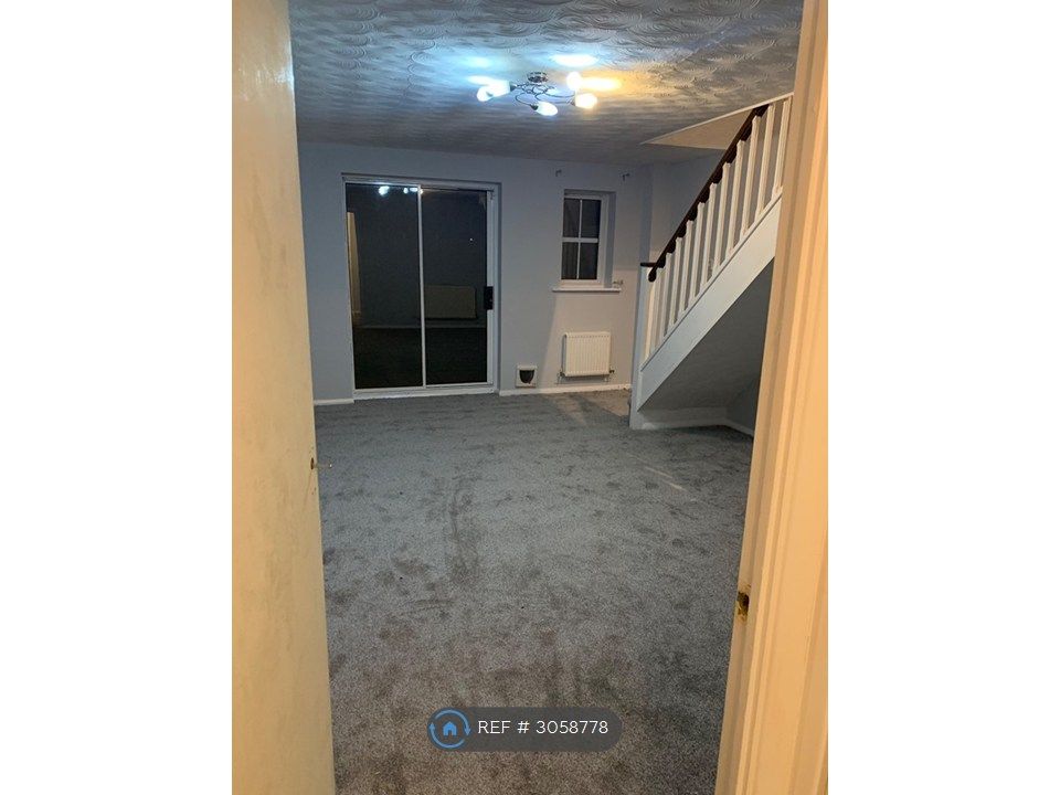 Property photo 2 of 7 Lounge