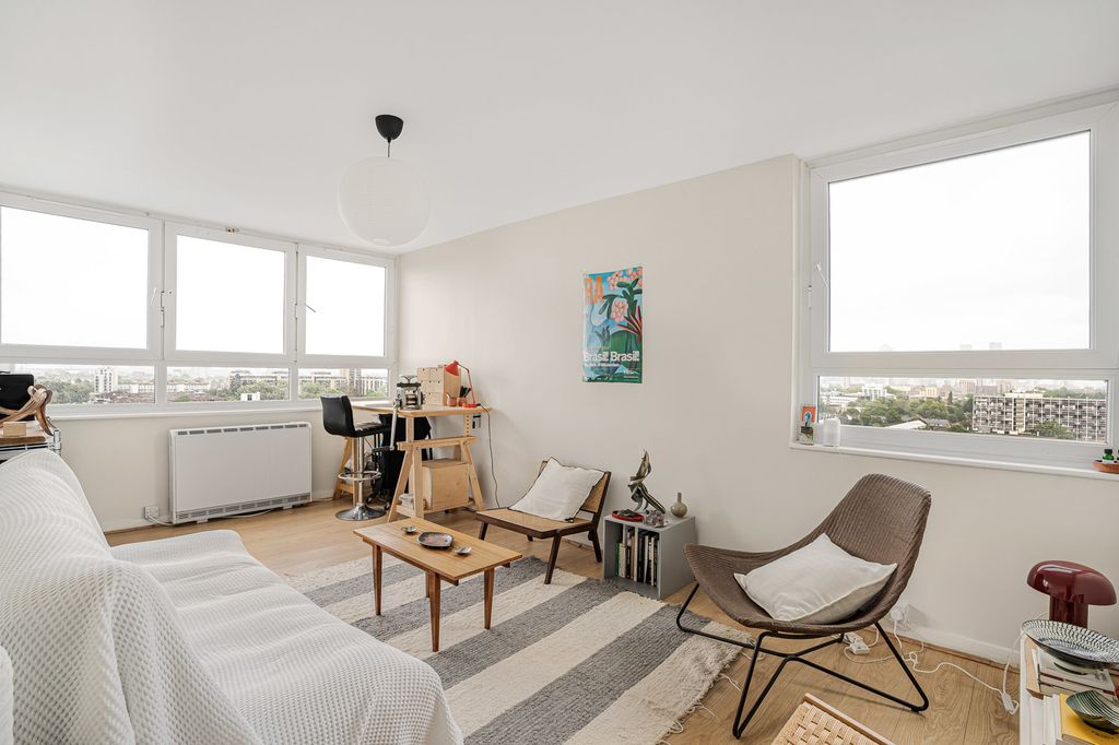 Property photo 1 of 16 Reception Room