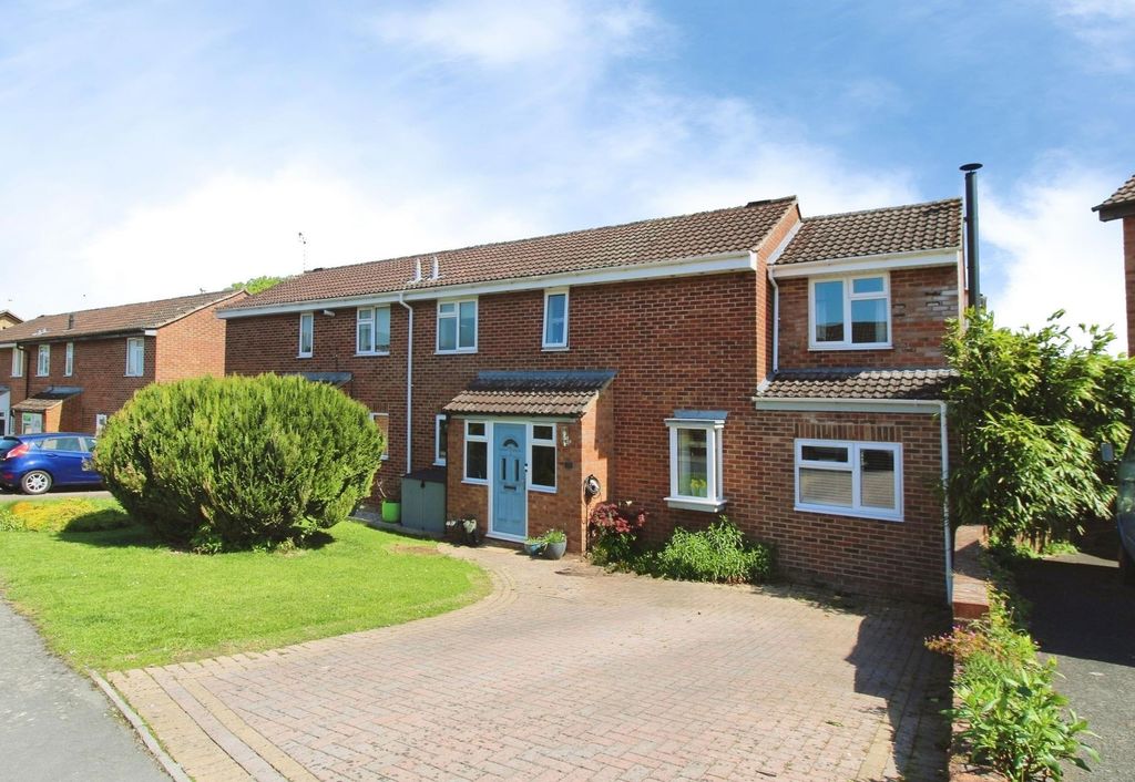 Property photo 1 of 4