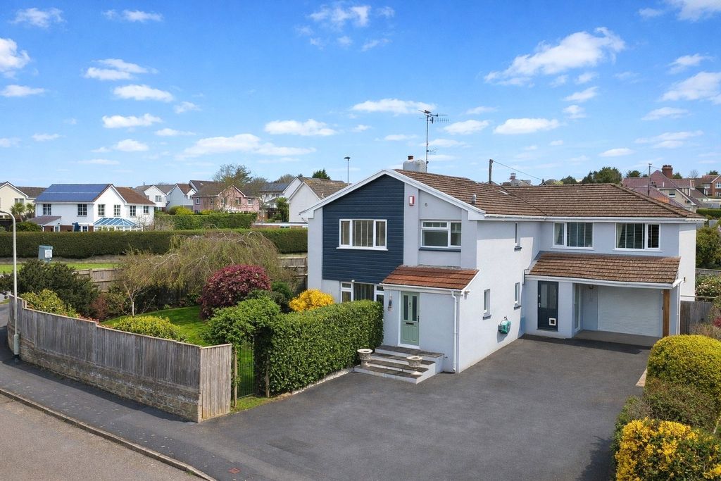 Property photo 1 of 19 Picture No. 01