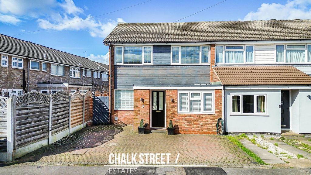 Property photo 1 of 32