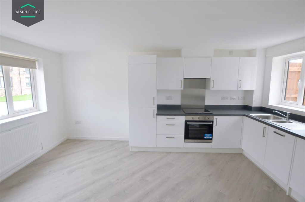 Property photo 3 of 7 Moulton_Kitchen.Jpg