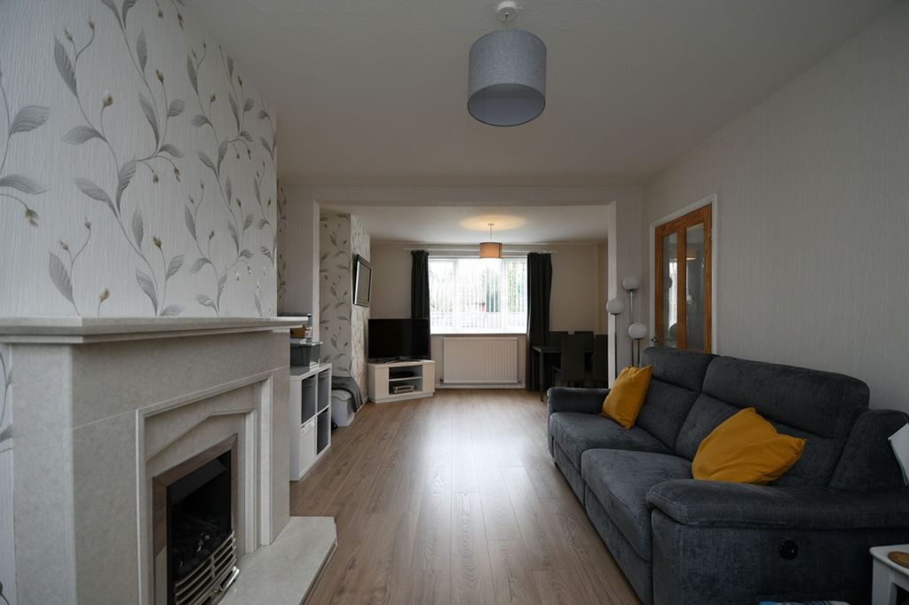 Property photo 3 of 24