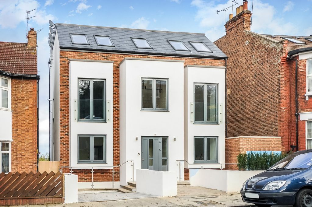 Property photo 1 of 11 Picture No. 08