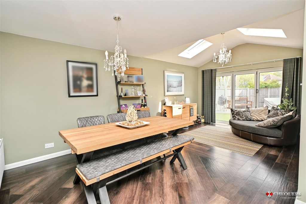 Property photo 3 of 22 20'7 x 11'3 Dining/Family Room