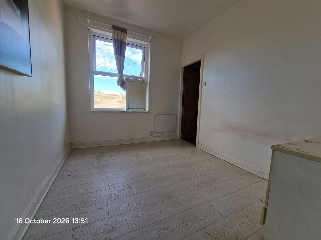 Property photo 3 of 4