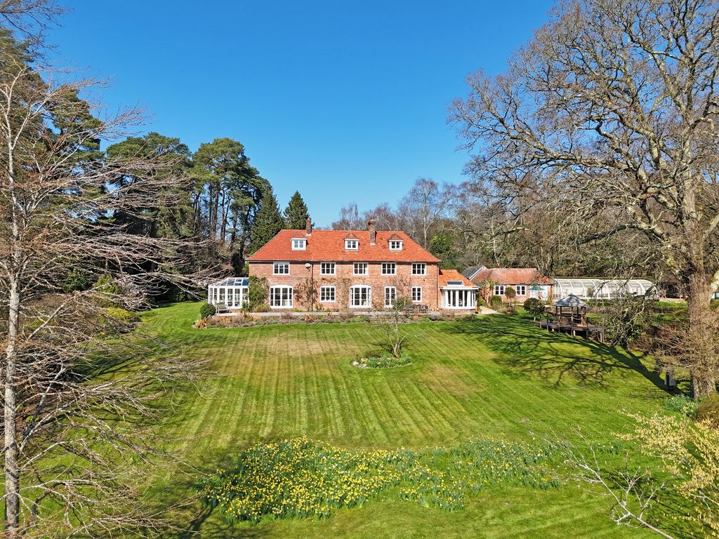 Property photo 1 of 42