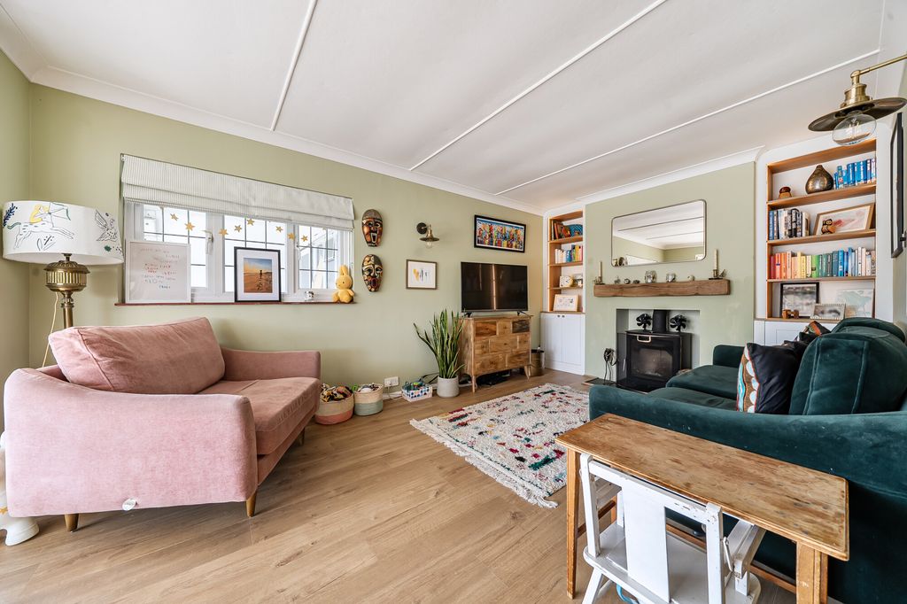 Property photo 2 of 13