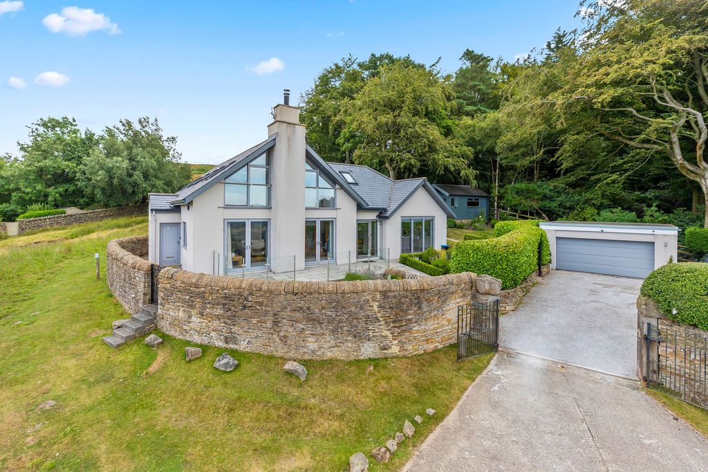 Property photo 1 of 37