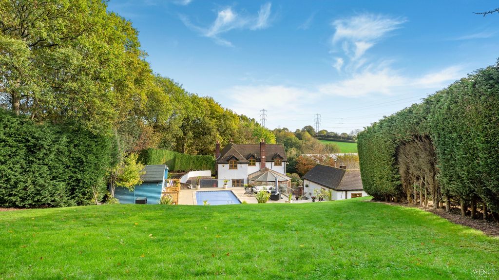 Property photo 3 of 44 4560627