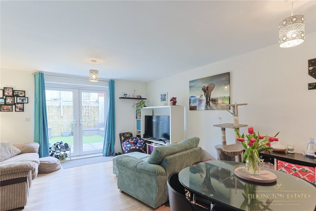 Property photo 2 of 11 4277801