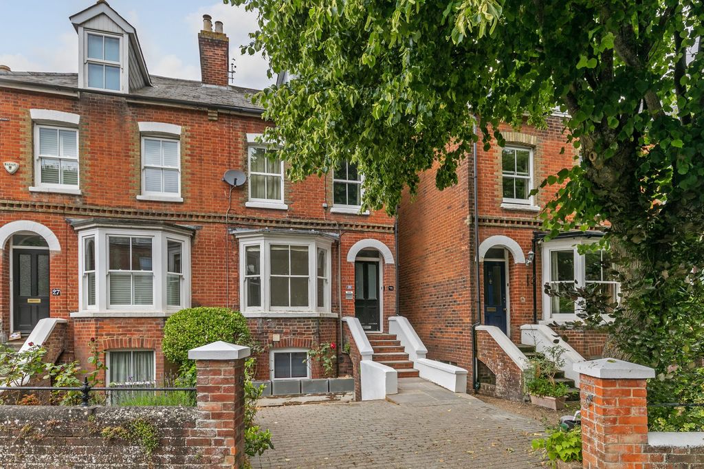 Property photo 1 of 8