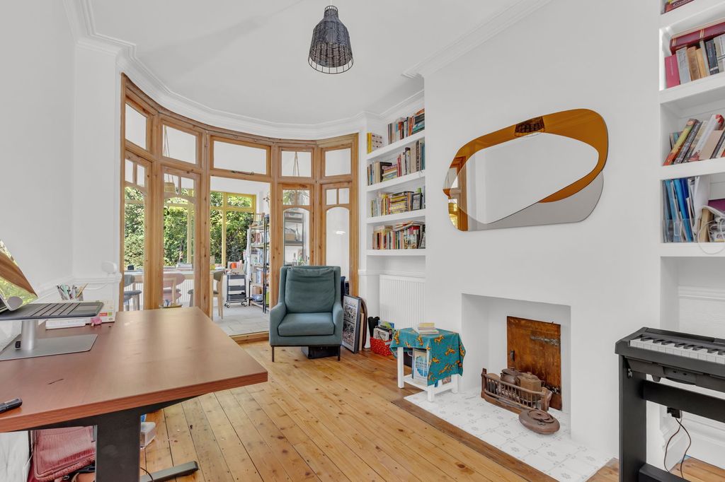 Property photo 3 of 16