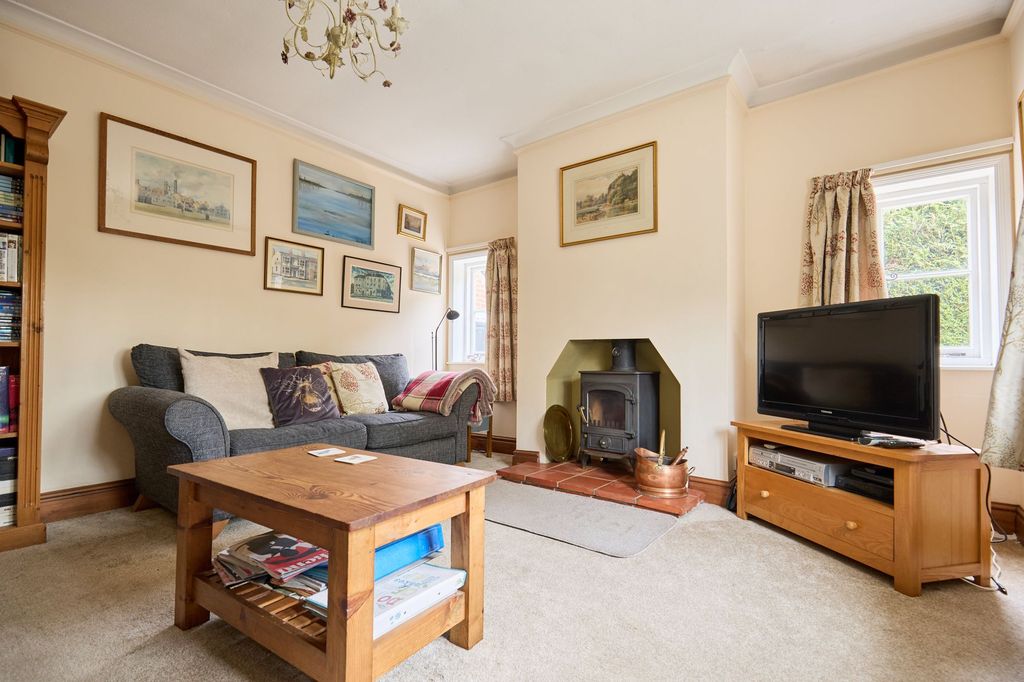 Property photo 3 of 41