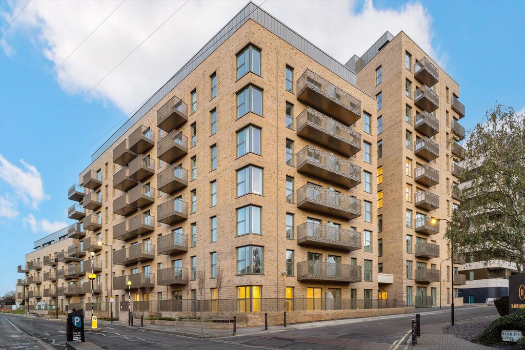 Property photo 1 of 20 Image