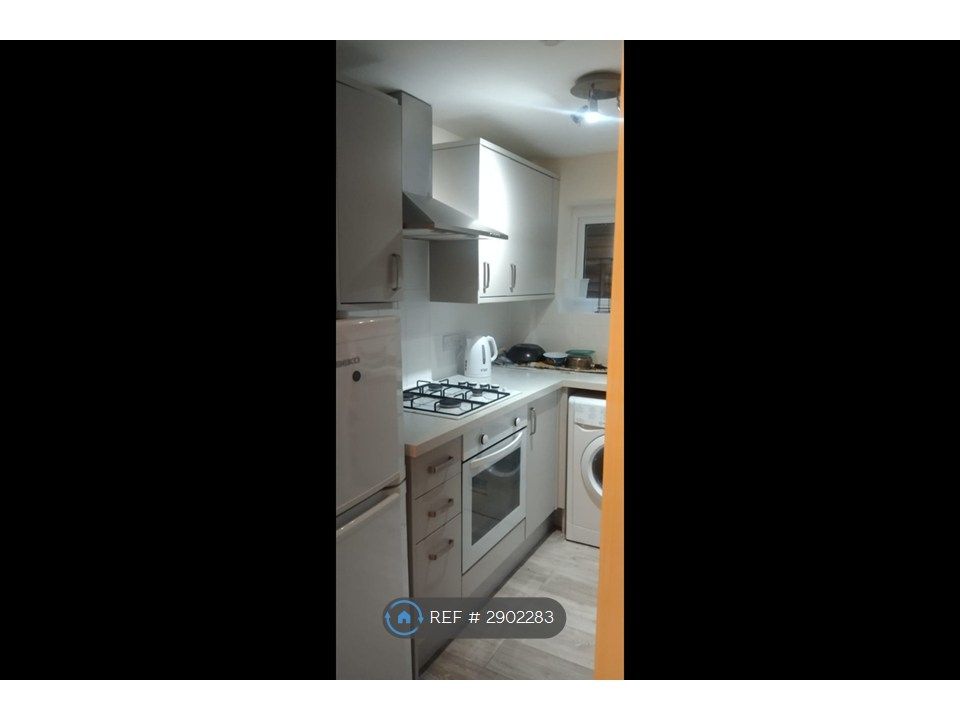 Property photo 2 of 15 Kitchen-Cupboards, Fridge, Hob, Oven & Washing m/c