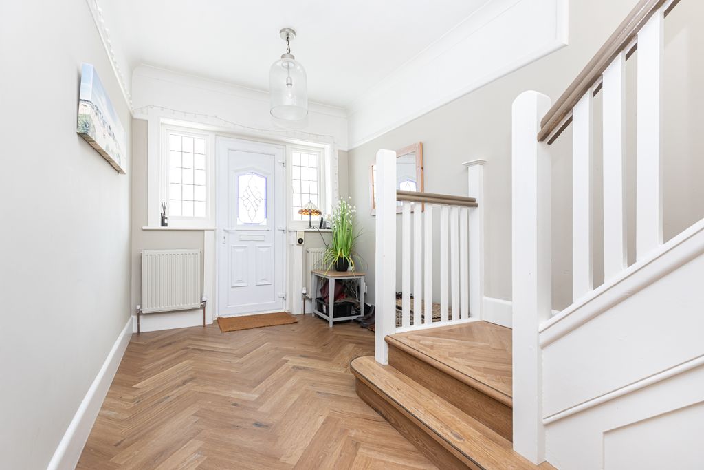 Property photo 3 of 22