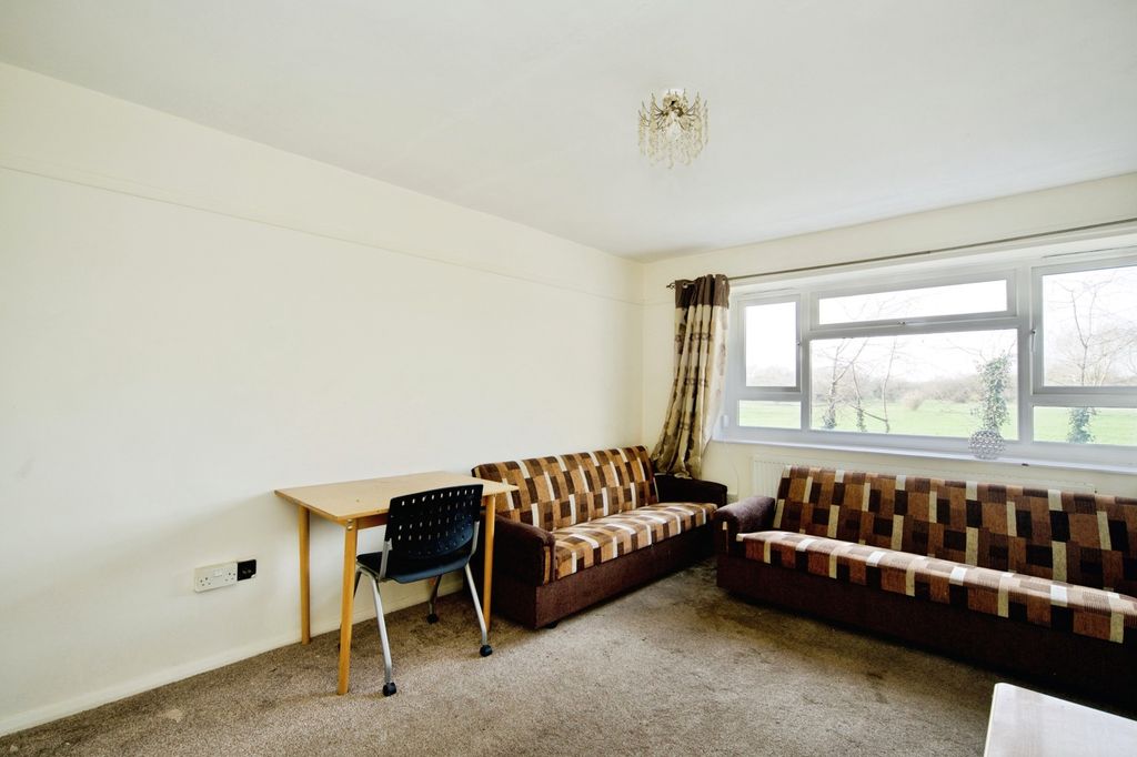 Property photo 2 of 14 Pbox-Img.Jpg