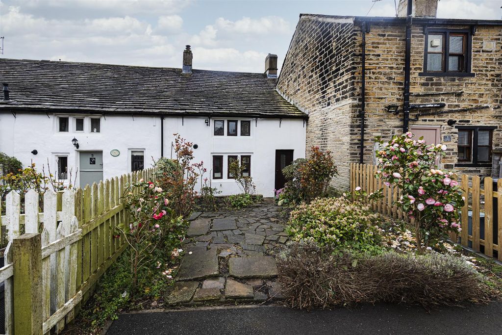 Property photo 1 of 22