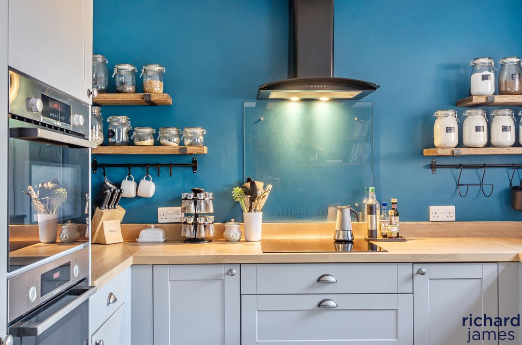 Property photo 2 of 16 847A9A5339Ea496483217d1A77F09581