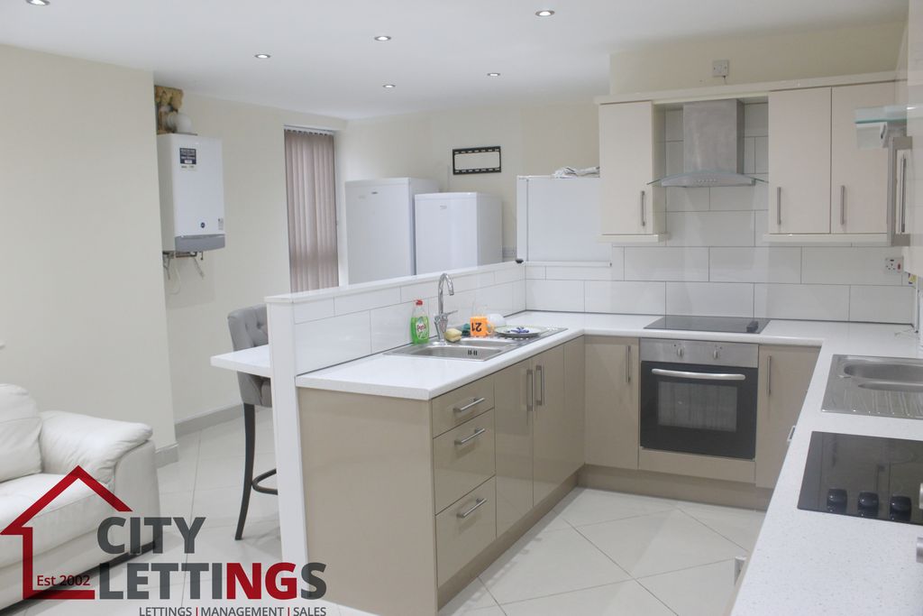 Property photo 2 of 29 Img_0704