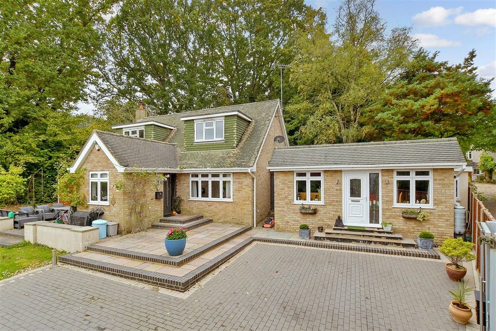 Property photo 1 of 21 External (Web)