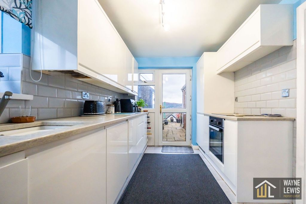 Additional image 5 of 4 bed detached house for salePembroke Court, Caerphilly CF83