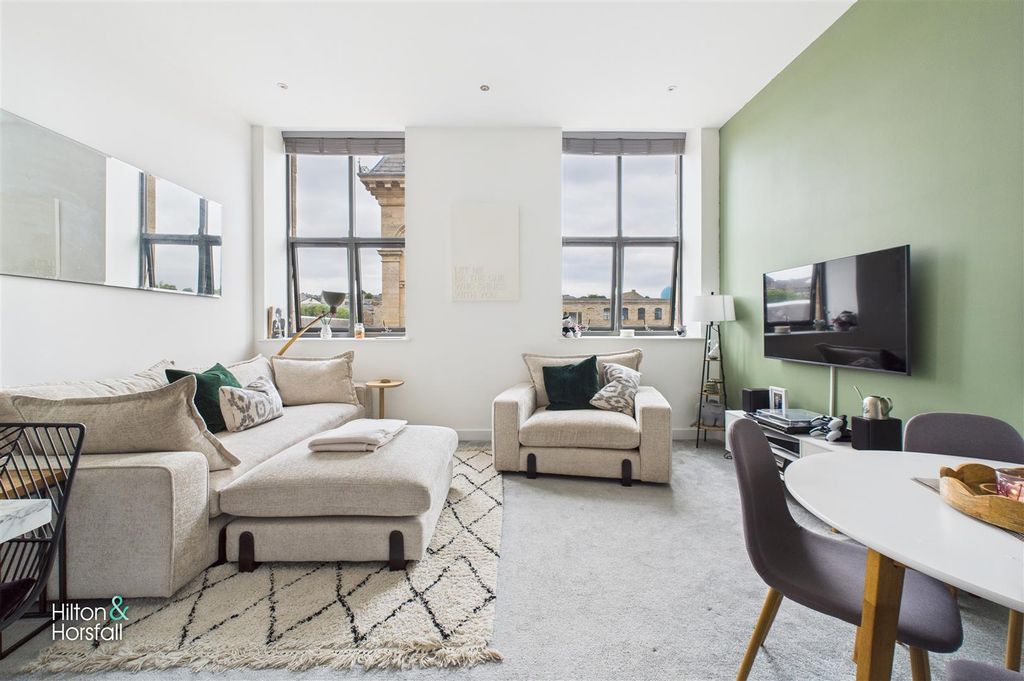Property photo 3 of 11 Northlight