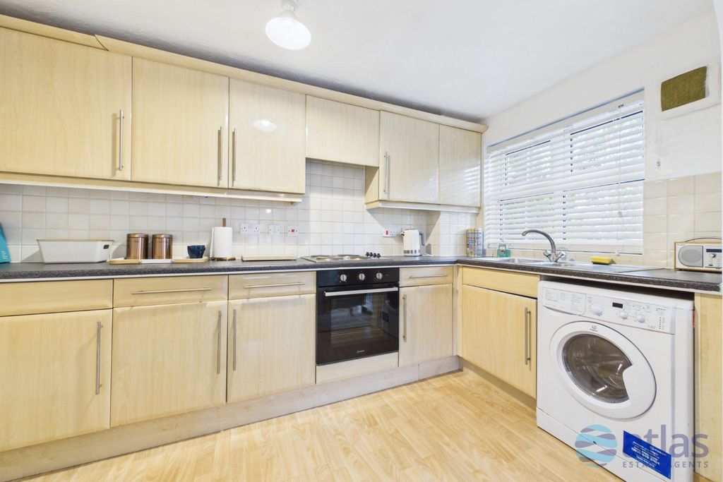 Property photo 2 of 14 Kitchen