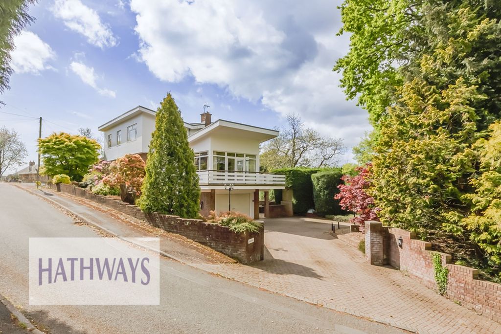 Property photo 3 of 101